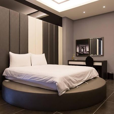 Bookline B&B Хуалиен Сити Екстериор снимка